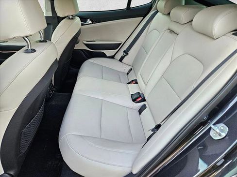 Used 2019 Kia Stinger w/ Option Group 015 RWD image 16