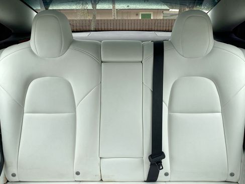 Used 2021 Tesla Model 3 Standard Range Plus image 37