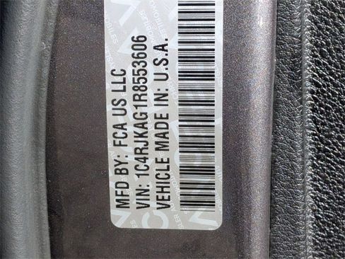 Used 2024 Jeep Grand Cherokee L Altitude image 33