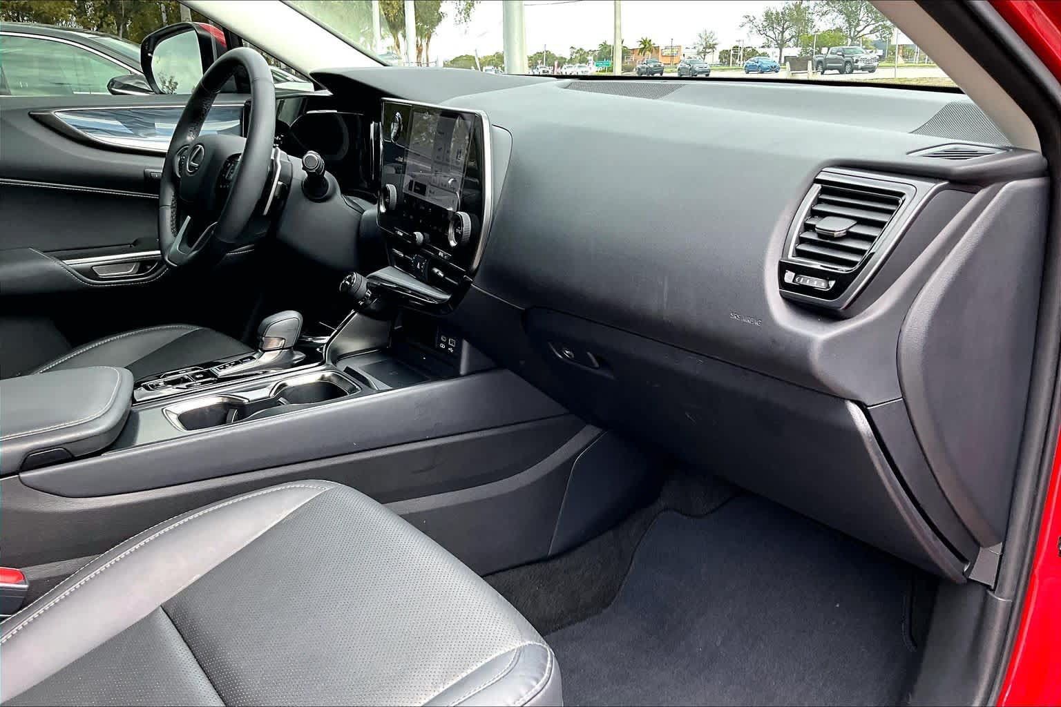 Used 2023 Lexus NX 250 FWD image 22