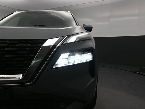 Used 2021 Nissan Rogue SL w/ Premium Package image 17