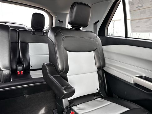 Certified 2023 Ford Explorer XLT w/ Equipment Group 202A image 14