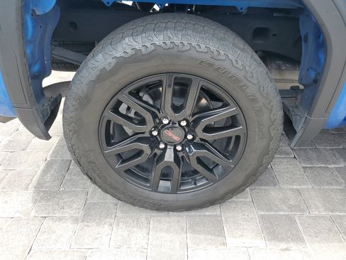 Used 2024 GMC Sierra 1500 Elevation w/ LPO, Elevation Black Package image 7