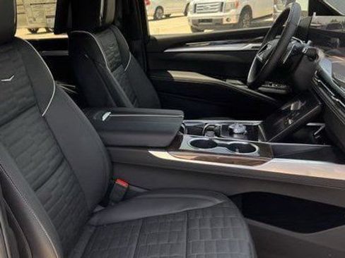 New 2026 Cadillac Escalade Platinum Sport AWD/4WD image 23
