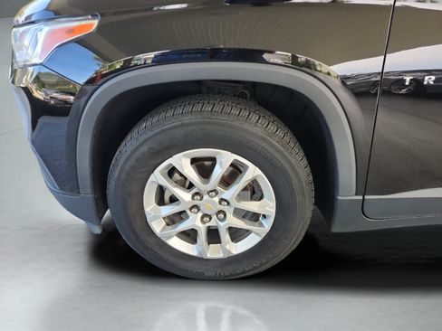 Used 2020 Chevrolet Traverse LS FWD image 30