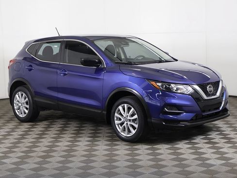 Used 2021 Nissan Rogue Sport S FWD image 2