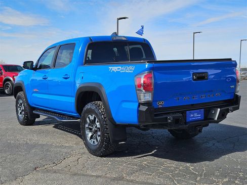 Used 2020 Toyota Tacoma TRD Off-Road w/ Technology Package image 8