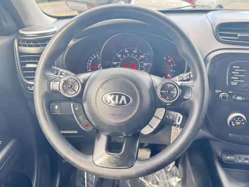 Used 2014 Kia Soul FWD image 29