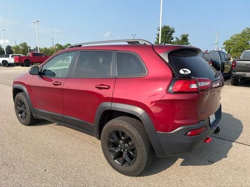 Used 2017 Jeep Cherokee Trailhawk w/ Comfort/Convenience Group AWD/4WD image 5