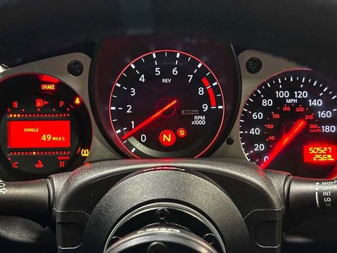 Used 2020 Nissan 370Z Coupe RWD image 19