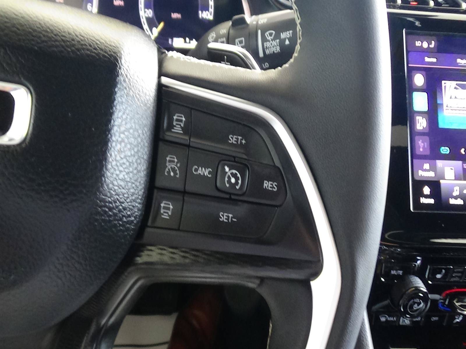 Certified 2025 Jeep Grand Cherokee L Altitude AWD/4WD image 25