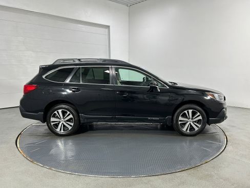 Used 2018 Subaru Outback 2.5i Limited image 34