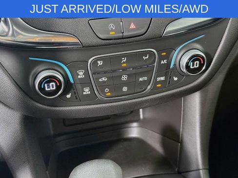 Used 2024 Chevrolet Equinox LT AWD/4WD image 15