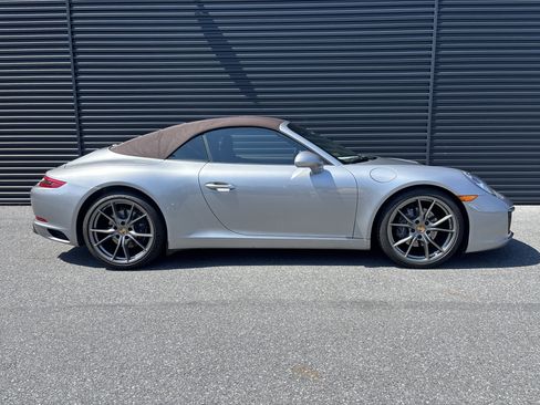 Used 2017 Porsche 911 Carrera image 6