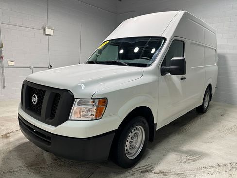 Used 2021 Nissan NV 2500 S image 16