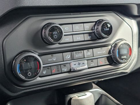 New 2025 Ford Bronco Outer Banks image 18