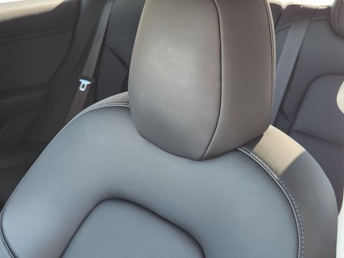 Used 2018 Tesla Model 3 Long Range image 18