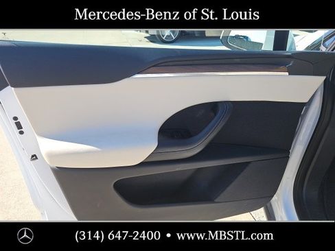 Used 2022 Tesla Model X image 21