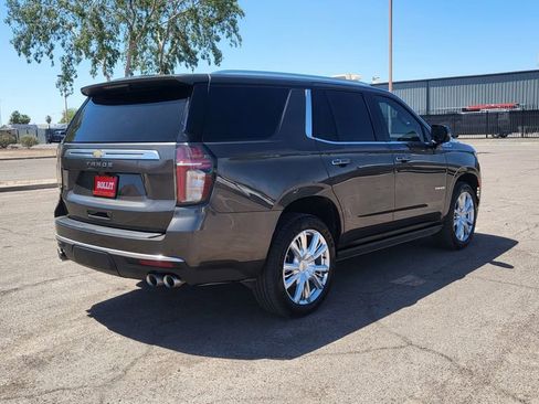 Used 2021 Chevrolet Tahoe High Country w/ Premium Package RWD image 9