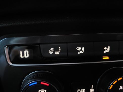 Used 2021 Volkswagen Tiguan SEL image 23