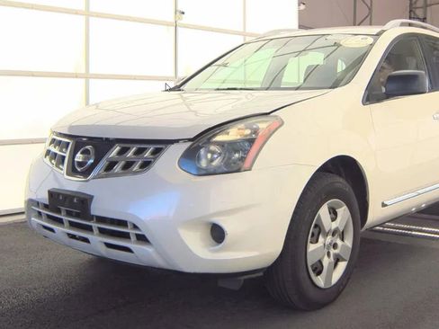 Used 2015 Nissan Rogue S w/ Convenience Package image 1