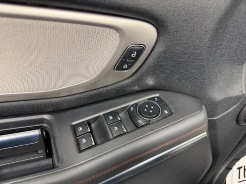 Used 2025 Ford Expedition Active AWD/4WD image 11