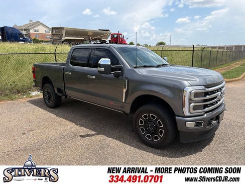 Used 2024 Ford F250 Platinum AWD/4WD image 1