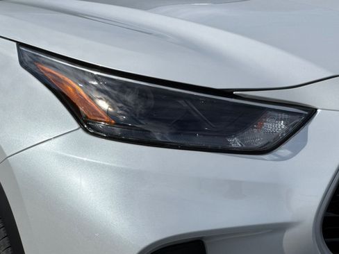 New 2026 Toyota Highlander XLE image 30