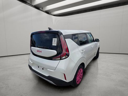 Used 2023 Kia Soul LX FWD image 12
