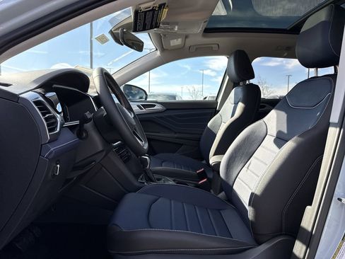 New 2026 Volkswagen Taos SEL image 11