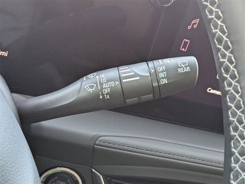 Used 2025 Buick Encore GX Avenir w/ Avenir Technology Package image 36