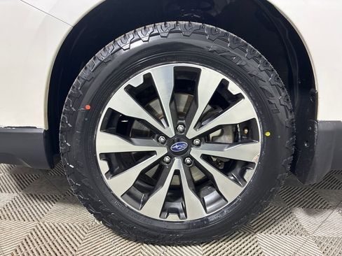 Used 2016 Subaru Outback 3.6R Limited image 6