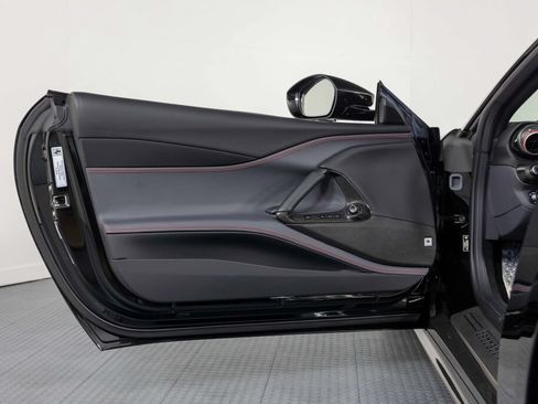 Certified 2021 Ferrari 812 GTS RWD image 40