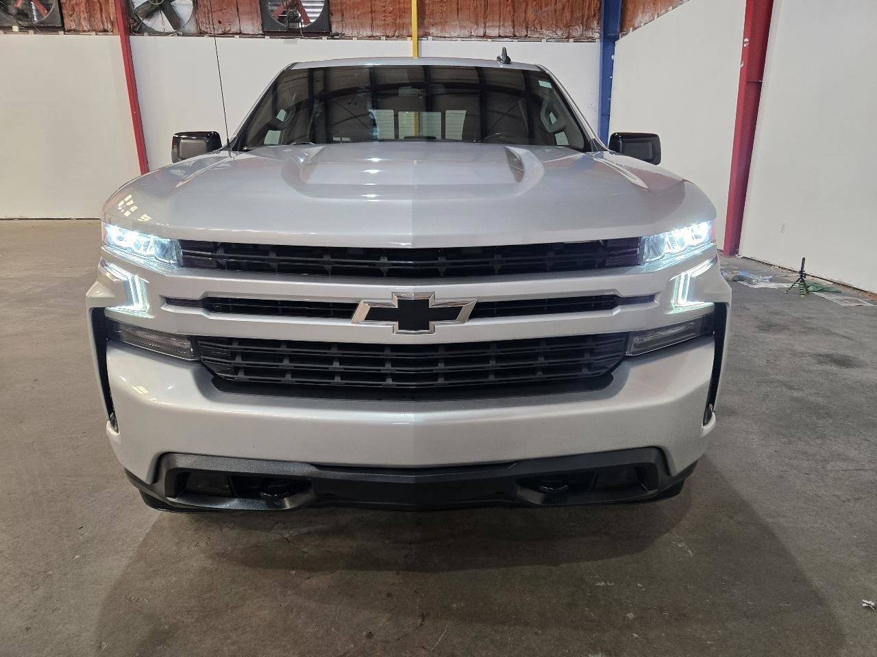 Used 2019 Chevrolet Silverado 1500 RST AWD/4WD image 2