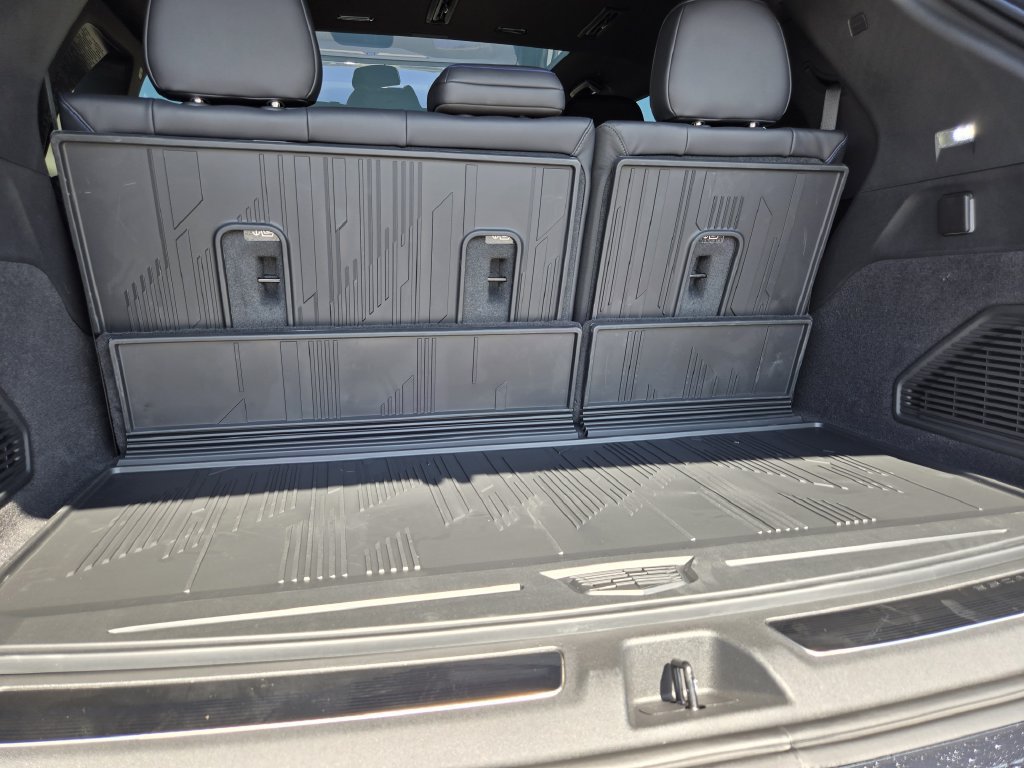 New 2026 Cadillac Escalade IQ Sport 1 w/ LPO, Floor Liner Package AWD/4WD image 17