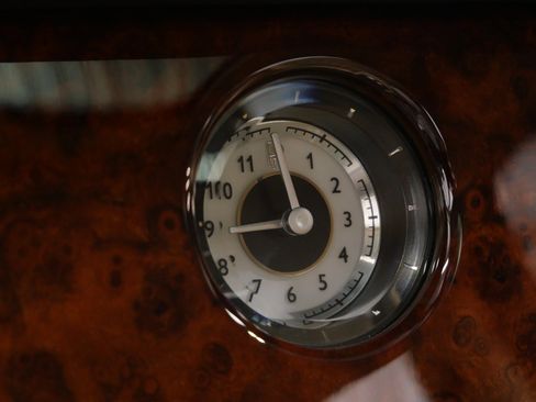 Used 2010 Rolls-Royce Phantom Sedan image 29