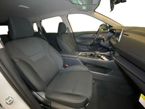 New 2026 Nissan Rogue S image 15