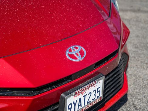 Used 2025 Toyota Camry LE FWD image 3