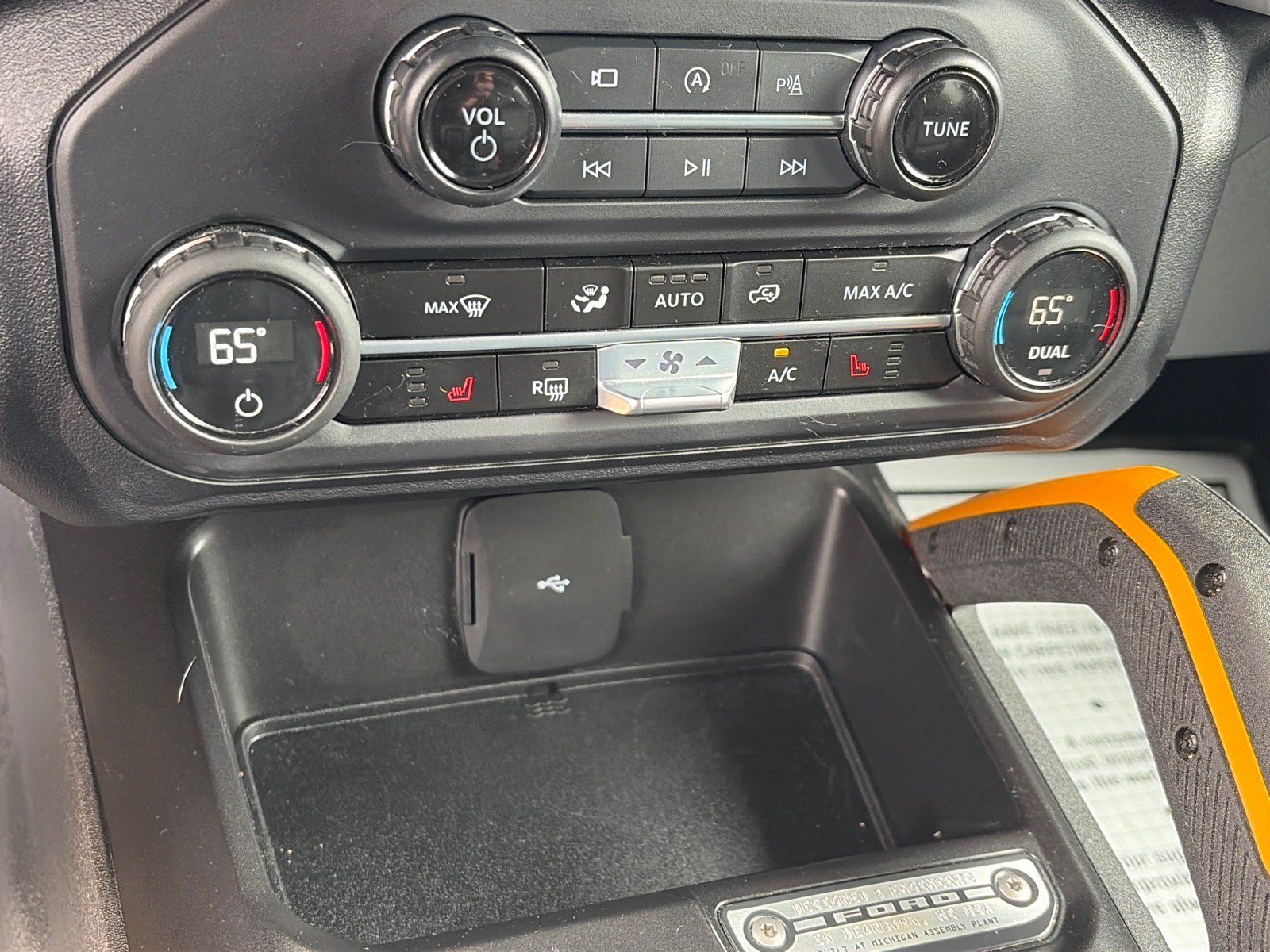 Certified 2023 Ford Bronco Badlands AWD/4WD image 12