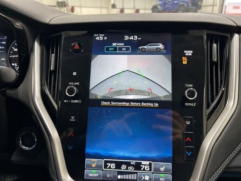 Used 2023 Subaru Outback Premium image 19