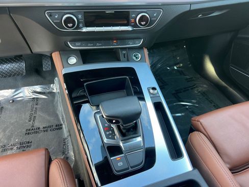Certified 2025 Audi Q5 2.0T Premium Plus w/ Premium Plus Package image 33