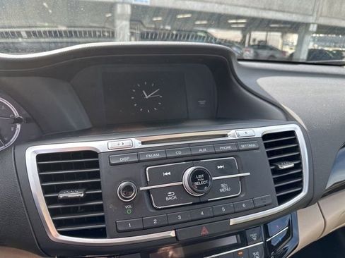 Used 2016 Honda Accord LX image 15