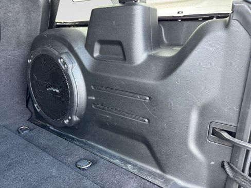 Used 2018 Jeep Wrangler Unlimited Sahara w/ Dual Top Group AWD/4WD image 42