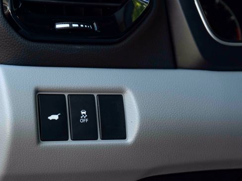 Used 2024 Honda Pilot Touring image 40