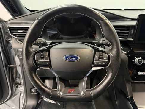 Used 2022 Ford Explorer ST AWD/4WD image 17