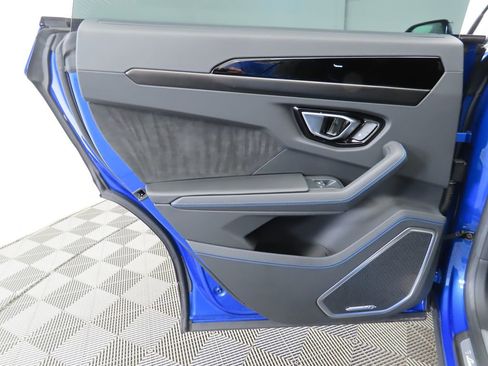 Used 2023 Lamborghini Urus S image 25