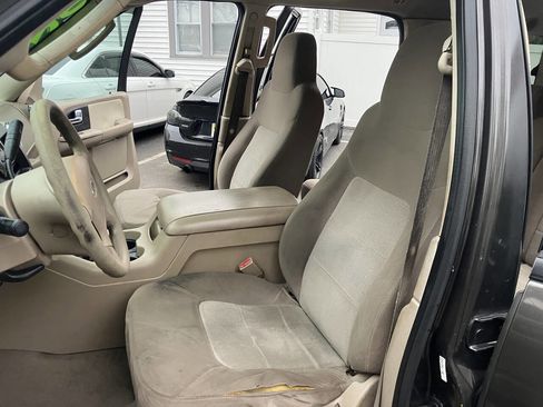 Used 2006 Ford Expedition XLT AWD/4WD image 25