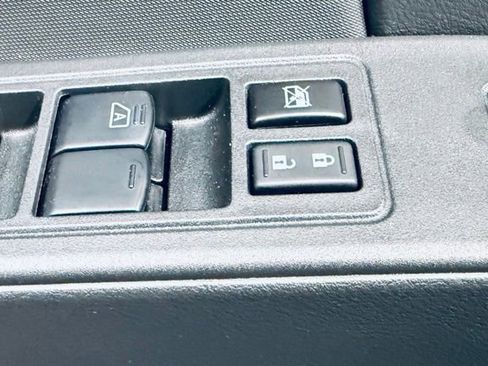 Used 2024 Nissan Frontier SL w/ Technology Package RWD image 6