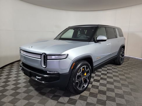 Used 2024 Rivian R1S Adventure AWD/4WD image 1