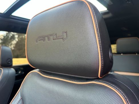 Used 2023 GMC Yukon XL AT4 image 15